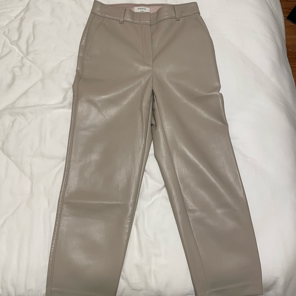 Like new Aritzia Babaton Command Crop in Light Taupe Size 6